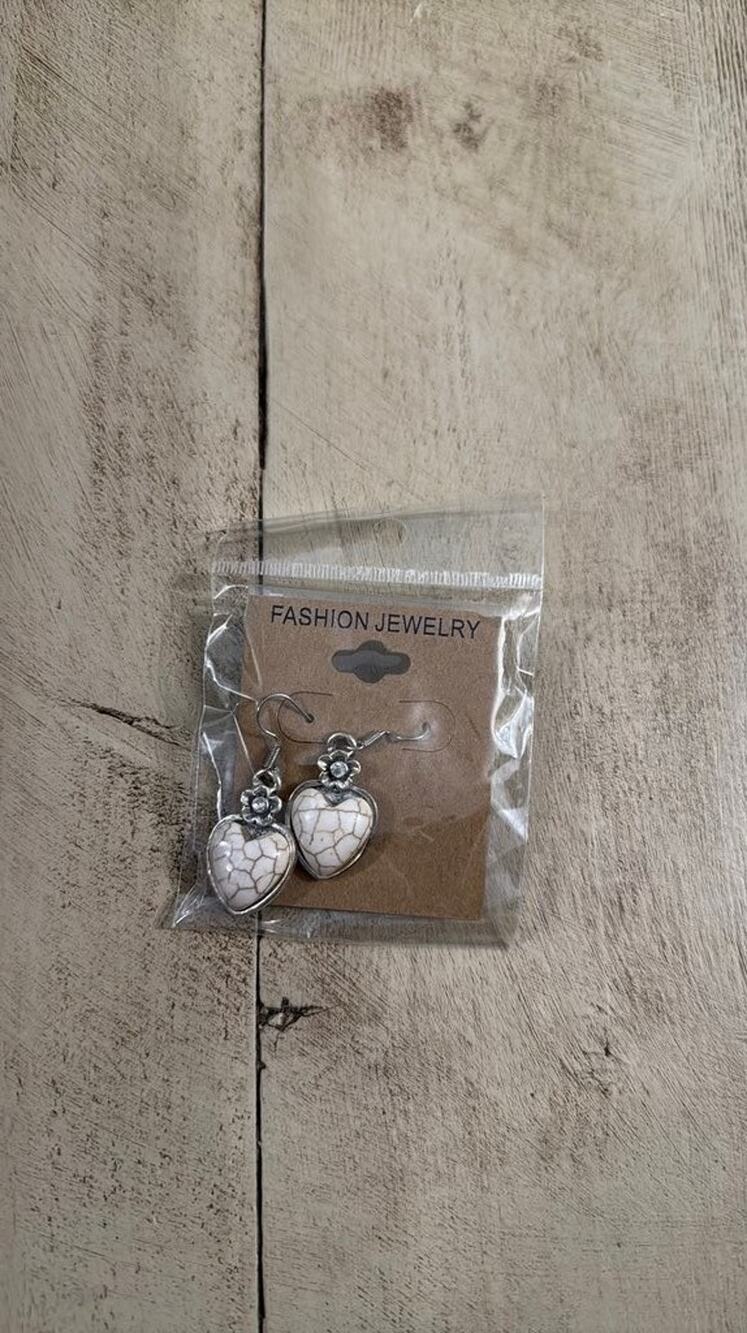 Heart-Shaped Fashion Jewelry Earrings with Marbled Pattern Accent